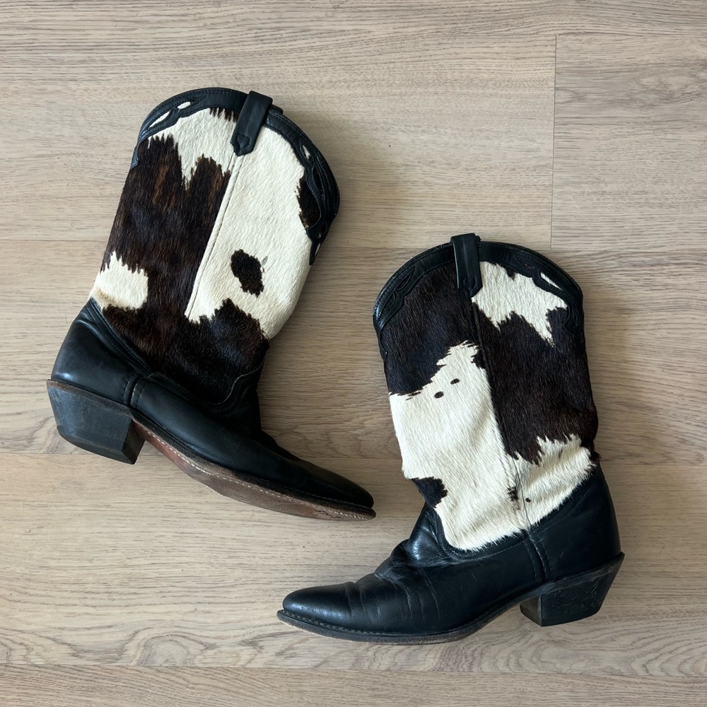 Vintage Cow Hide Cowboy Boots - Picture 4 of 5